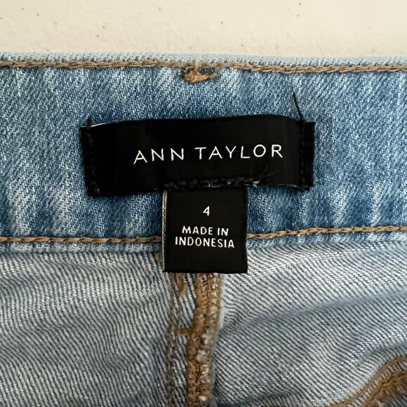 Ann Taylor The Kick Crop High Rise Jeans Size 4 Raw Hem - Picture 5 of 16